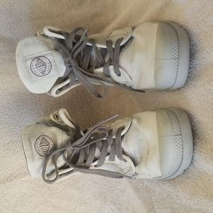 Palladium Mens canvas, gray boot/shoes.